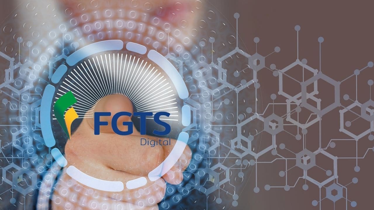 Imagem de um empresario apontando para logo FGTS Digital